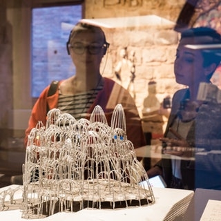 Barselona'da eşsiz antika sergisi açıldı