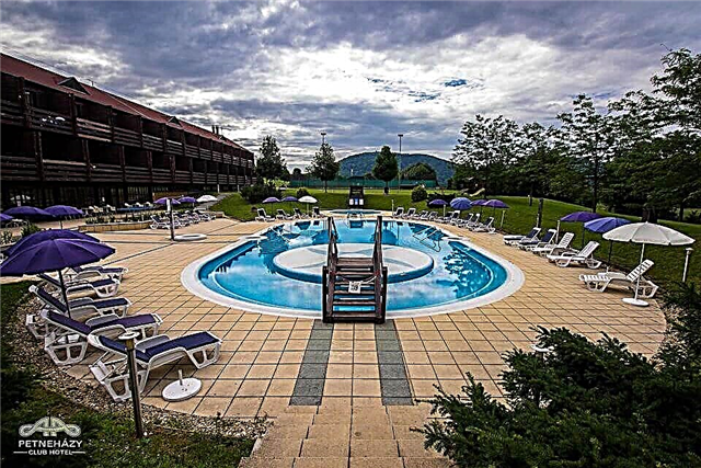 Hotel di Budapest dengan kolam termal