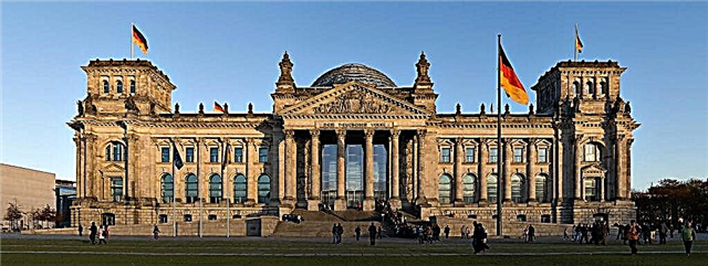 The Reichstag is a silent witness to the history of Berlin