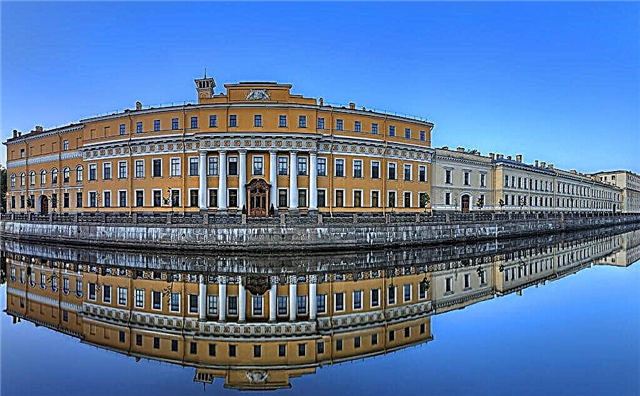 Palača Yusupov na Moiki u Sankt Peterburgu