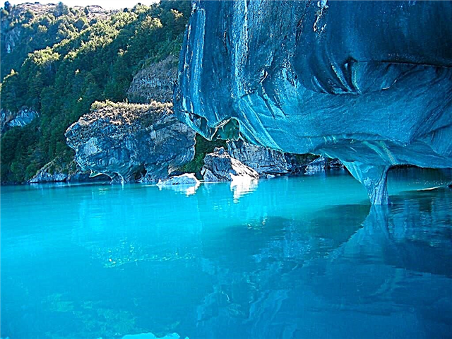 Cuevas de mármol de Chile Chico en Chile