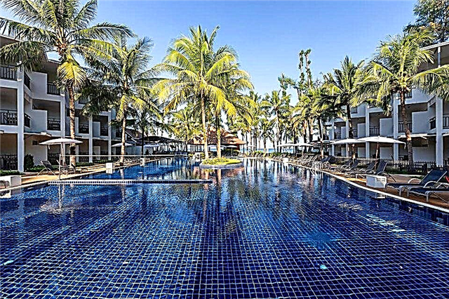 Hoteluri Phuket pe plaja Bang Tao