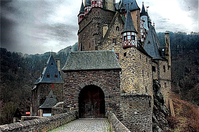 Замъкът Елц в Германия