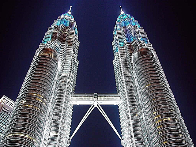 Petronas-tornit Kuala Lumpurissa