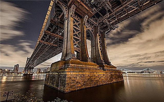 גשר מנהטן בניו יורק