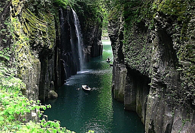 Takachiho gorge in Japan