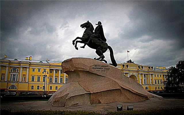 Hva du kan se i St. Petersburg på 1 dag - 20 mest interessante steder