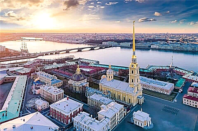 20 best excursions in St. Petersburg for children