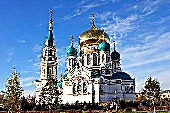 25 pontos turísticos populares de Omsk
