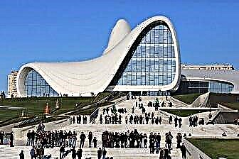25 основни забележителности на Баку