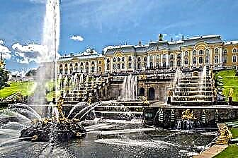 35 pagrindinės Sankt Peterburgo lankytinos vietos